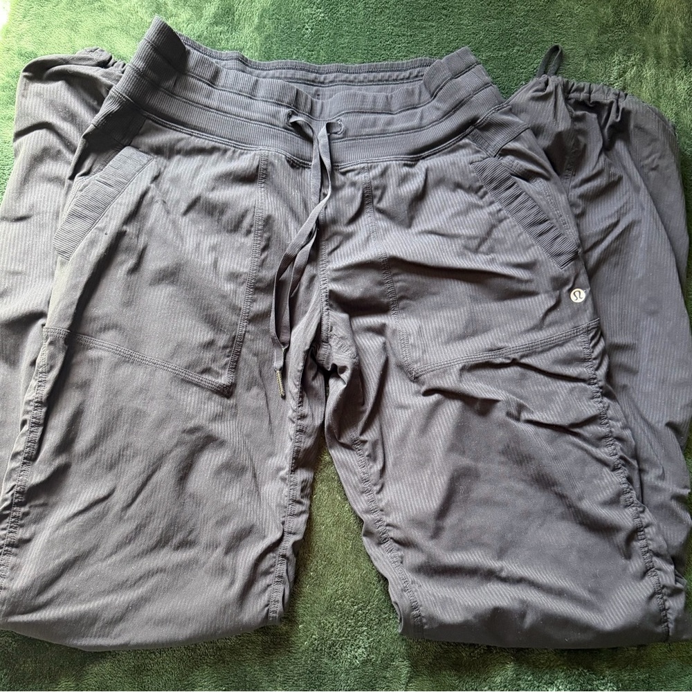 lululemon athletica studio pants - Picture 2 of 4